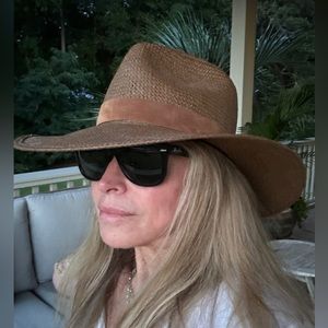 Janessa Leone “Alexei” straw fedora in size small.